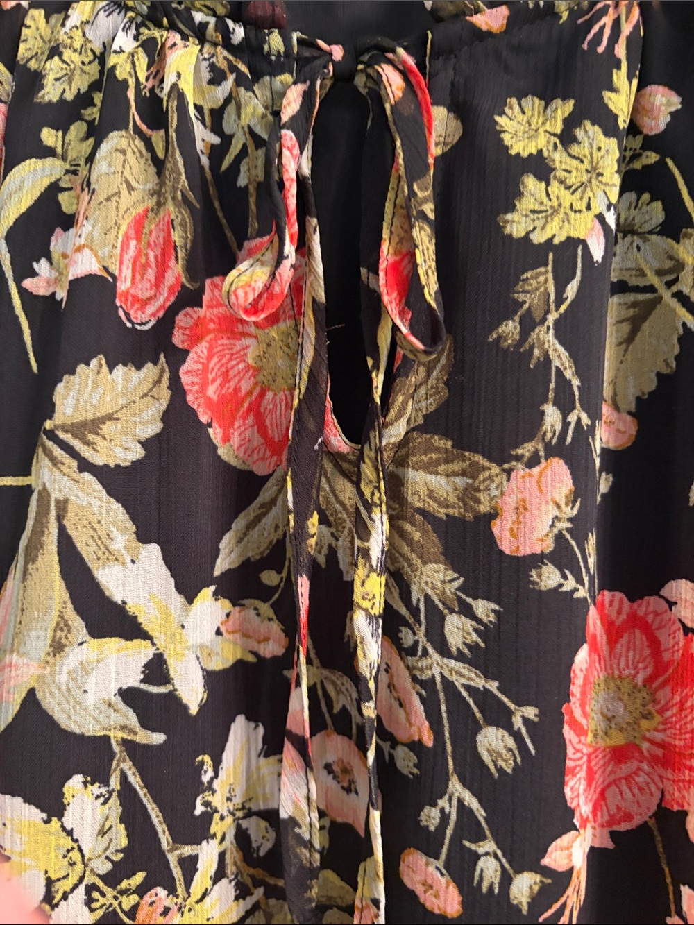 LC Lauren Conrad Black Floral Peasant Blouse - Picture 4 of 7